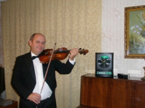 Я работаю в симфоническом оркестре Национальной оперы Украины.